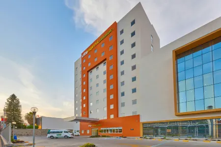 City Express Junior by Marriott León Centro de Convenciones