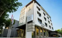 Horison Inn Artha Kencana Makassar Hotel - parking