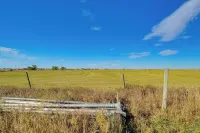 Pet-friendly Farmhouse Suite w/ Patio in Vaughn! - Wifi