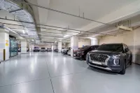 Golden River Hotel - Parkplatz
