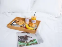 Yotelair Singapore Changi Airport Отели рядом с достопримечательностью «Парк Пасир-Рис»