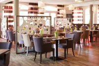 Threeland Hotel - breakfast
