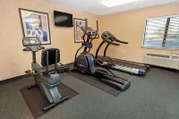 La Quinta Inn & Suites by Wyndham Stevens Point - Gym