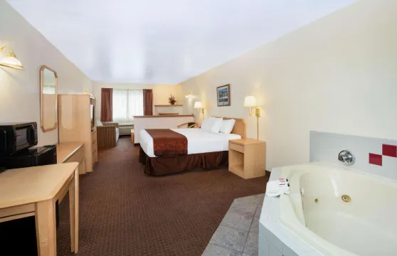 蘭德, Travelodge by Wyndham旅館