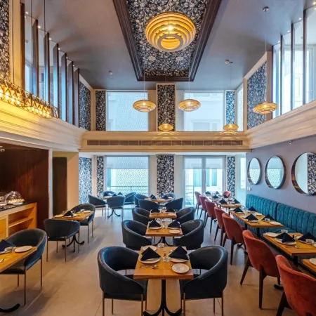 Hotel Saket 27 Отели рядом с достопримечательностью «Рынок района Сафдарджанг»