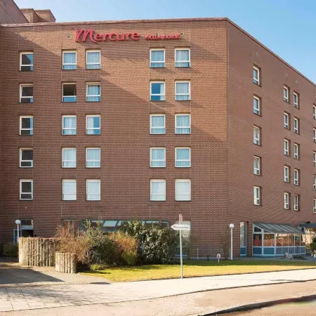 Mercure Hotel Muenchen Neuperlach Sued Отели рядом с достопримечательностью «Станция метро Quiddestr.»