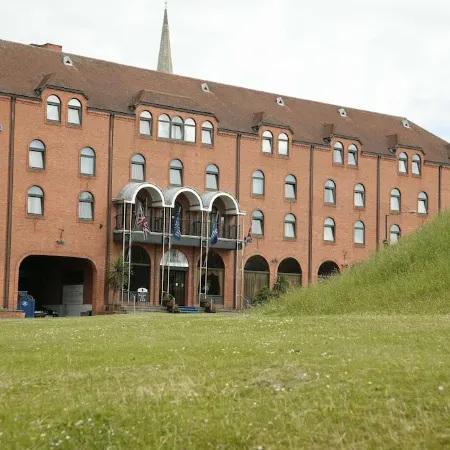 Hilton York Отели рядом с достопримечательностью «Башня Клиффордс»