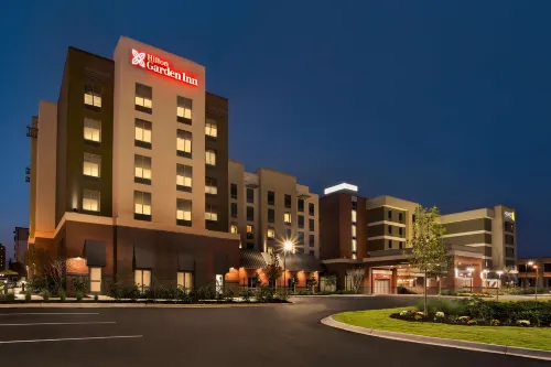 Hilton Garden Inn Birmingham Downtown - parking