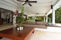 Las Terrenas : Front Beach and Garden Villa with Private Staff