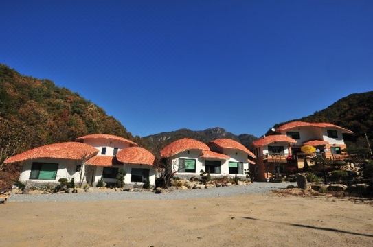 펜션 외부 전경