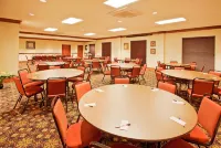 Holiday Inn Express & Suites Lucedale