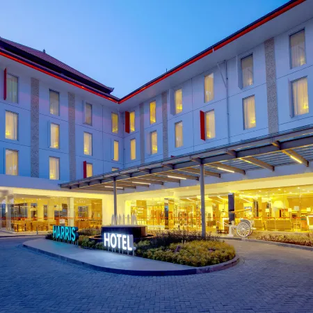 Harris Hotel and Conventions Denpasar Bali Отели рядом с достопримечательностью «Бундаран Ренон»