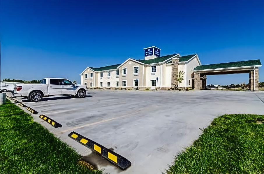 Cobblestone Inn & Suites - Cambridge