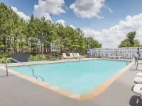 Days Inn & Suites by Wyndham Marshall Hotels in Harrison County
