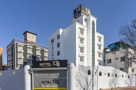 Iksan Hotel 174 Отели в г. Иксан