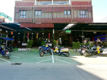 Basic Line Hotel @ Loikroh