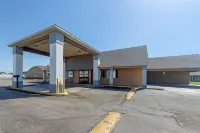 Econo Lodge - parking