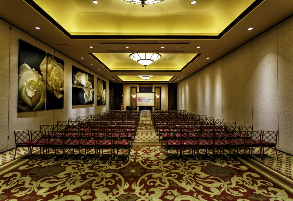 3. 힐튼 가든 인 ..