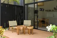 2 Favela Chic Tamarindo Bungalow Adults Only Hôtels à : Playa Langosta