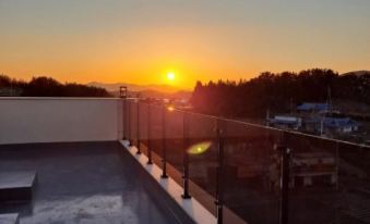 Yeosu Cozy Resort Pension - Housity
