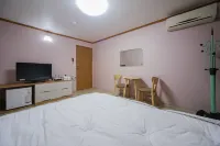 Tongyeong Dongyang - Motels