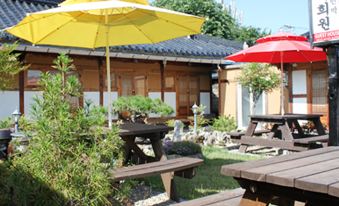 Gyeongju Rockheewon Hanok Stay