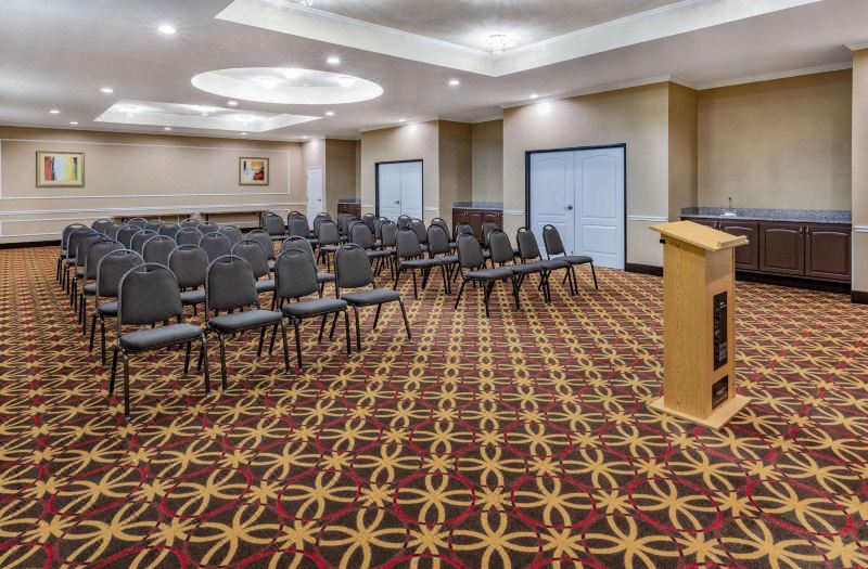 La Quinta Inn & Suites by Wyndham Garland Harbor Point photo 5