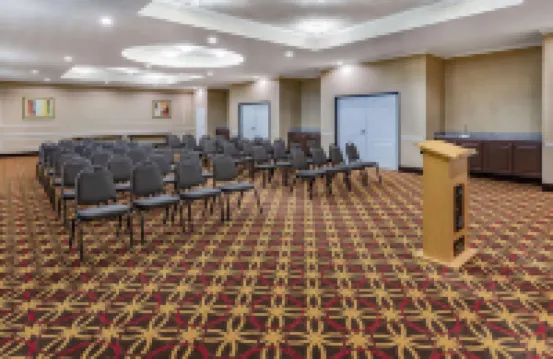 La Quinta Inn & Suites by Wyndham Garland Harbor Point