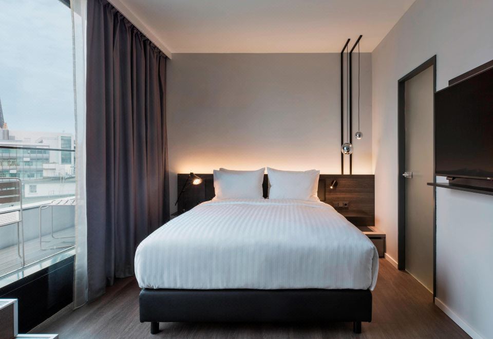 2. Residenc..