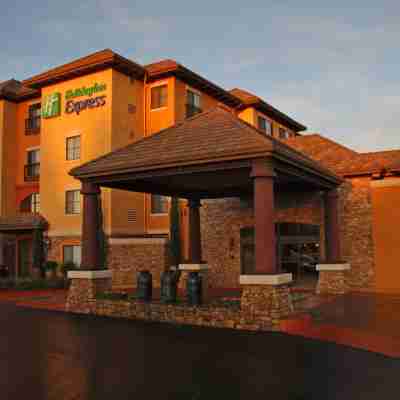 Holiday Inn Express & Suites El Dorado Hills Hotel Exterior