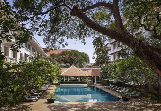 래플스 호텔 전경