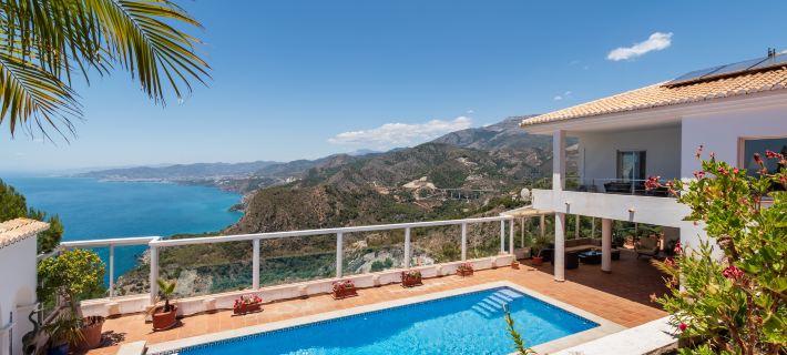 Cerro Gordo Luxury Villa and  Private Pool Hotels in Almunecar