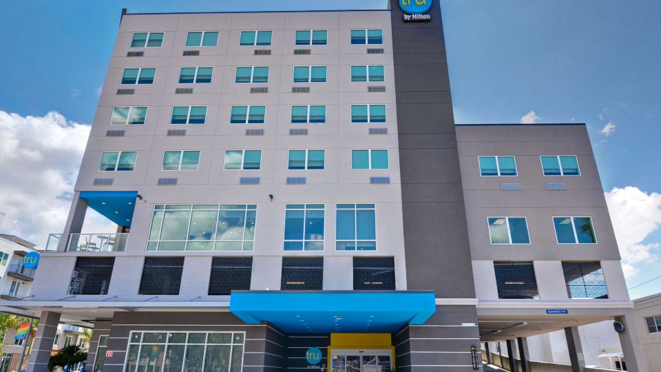 Tru by Hilton St. Petersburg Downtown Central Ave
