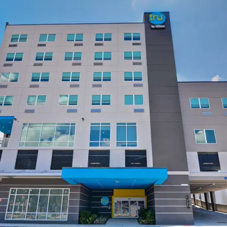 Tru by Hilton St. Petersburg Downtown Central Ave