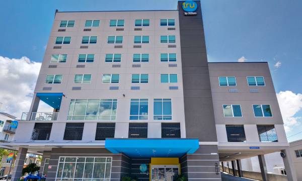Tru by Hilton St. Petersburg Downtown Central Ave