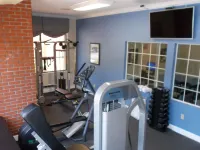 SureStay Plus Hotel by Best Western St Marys Cumberland - ジム