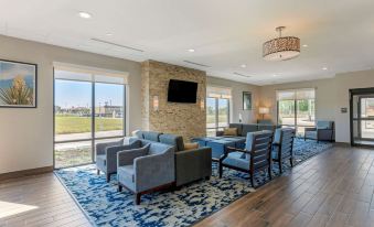 Comfort Inn & Suites Balch Springs - SE Dallas