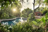 Monteverde Lodge - Pools