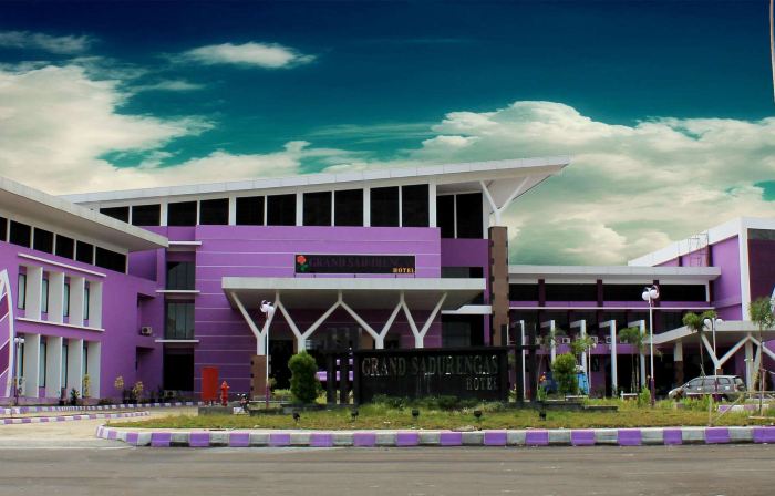 Kyriad Sadurengas Hotel
