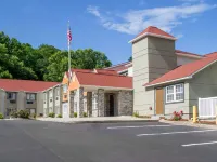 Quality Inn & Suites Maggie Valley - Cherokee Area マギー・バレーのホテル