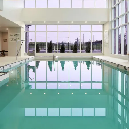 DoubleTree by Hilton Montreal Airport
