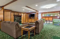 Days Inn & Suites by Wyndham Warren