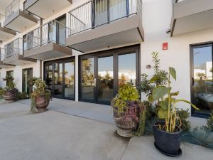 luxury hotels in inglewood ca