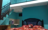 Penginapan Keluarga 215