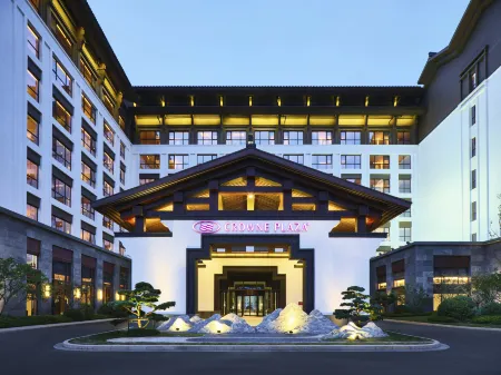 Crowne Plaza Wuxi Lake View