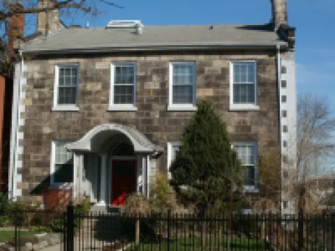 Pring Guesthouse Hotels in Hamilton
