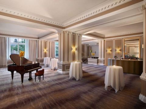 The Caledonian Edinburgh, Curio Collection by Hilton