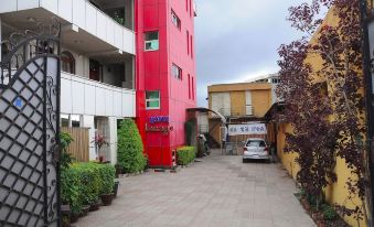 Blue Wave Hotel - Housity
