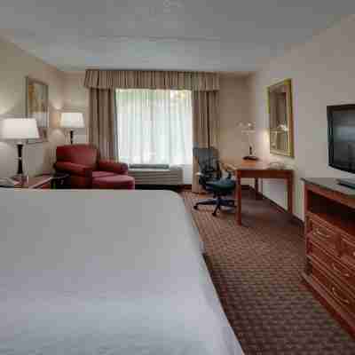 Hilton Garden Inn Cleveland Airport Rooms