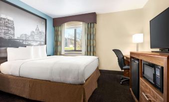 Super 8 by Wyndham Nashville Airport North